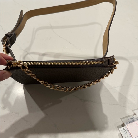 Brand New Michael Kors Signature Fanny Pack belt bag - Picture 3 of 5